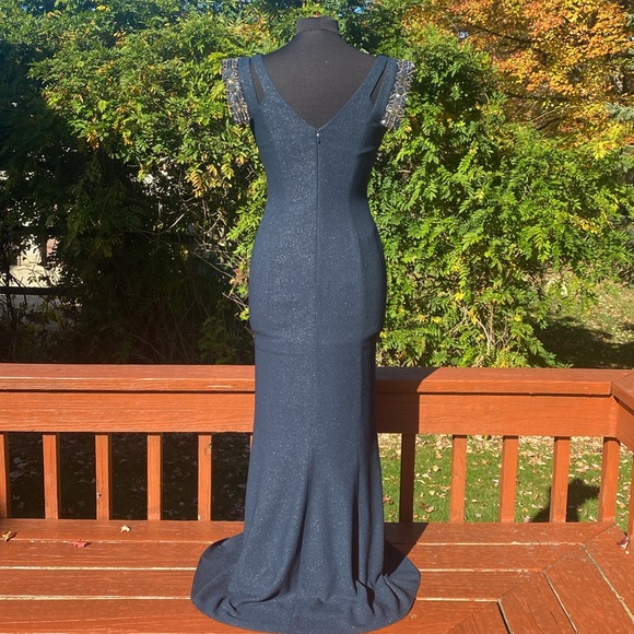 NWOT Badgley Mischka beautiful Navy w/silver sparkles,no loose stones, - Picture 3 of 13